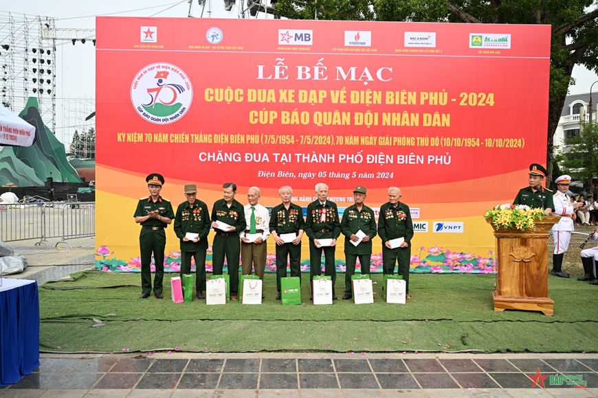 View - 	Xe đạp Quân đội thắng lớn, gần 15 tỷ đồng cho hoạt động an sinh xã hội